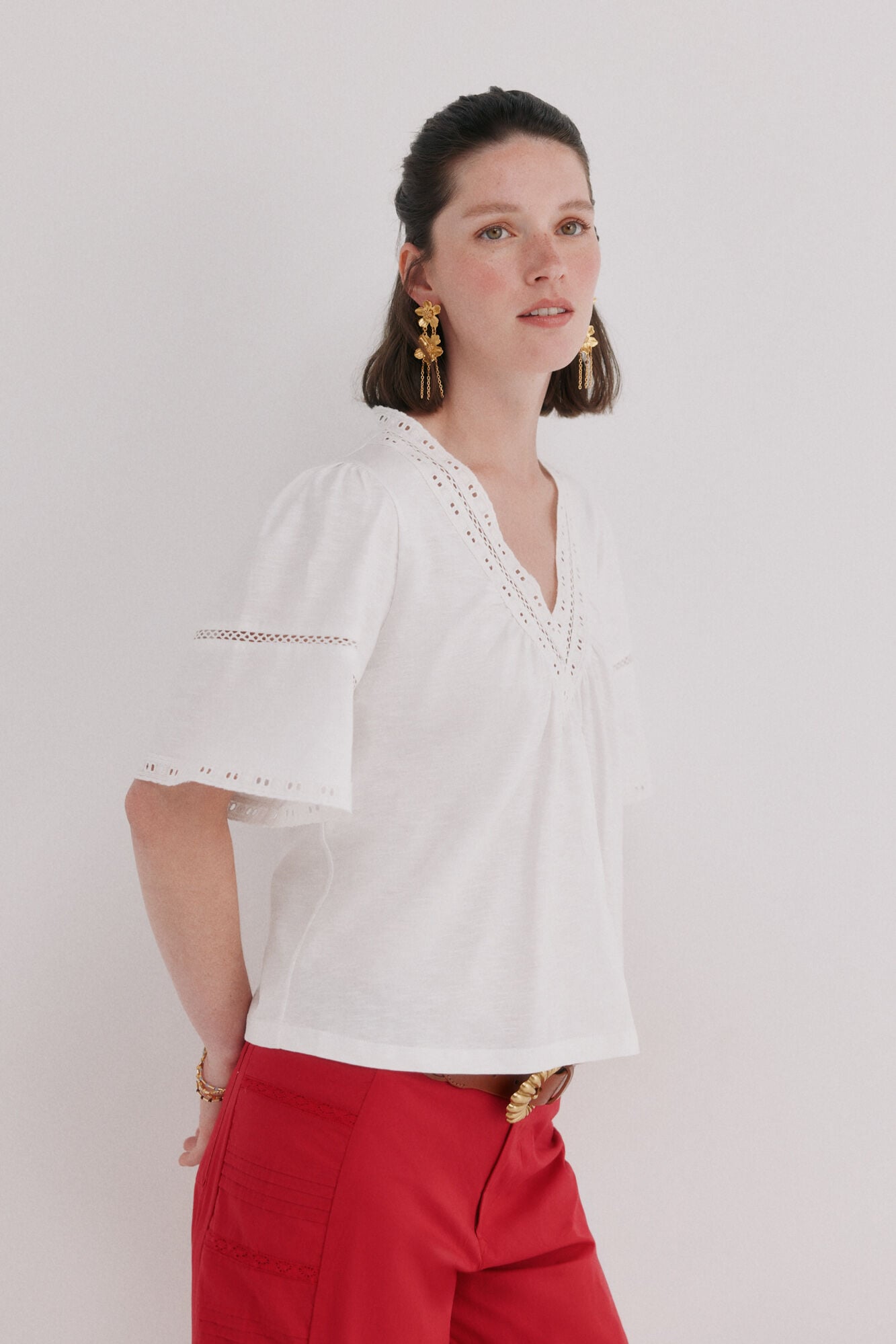 Hoss Intropia Mireia. Camiseta bordados