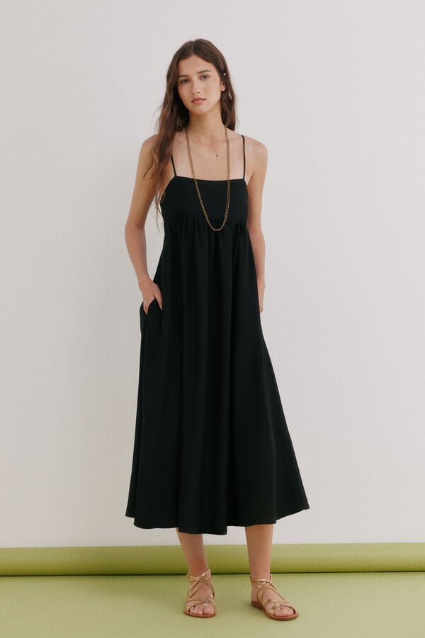 Hoss Intropia Asunci&oacute;n. Vestido lazada Negro