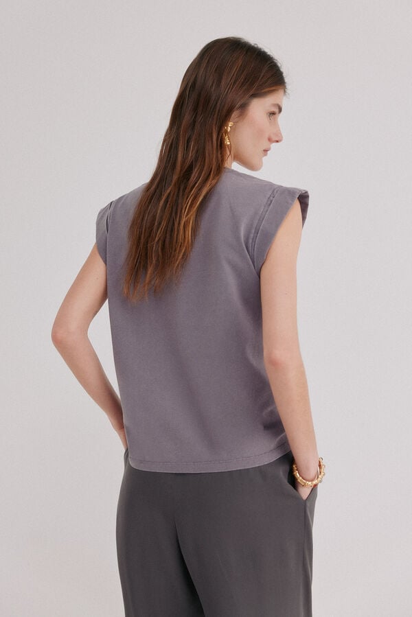 Hoss Intropia Mabel. T-shirt com aba Roxo