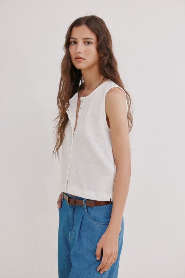 Hoss Intropia Mireia. T-shirt sem mangas com carcela Ecru