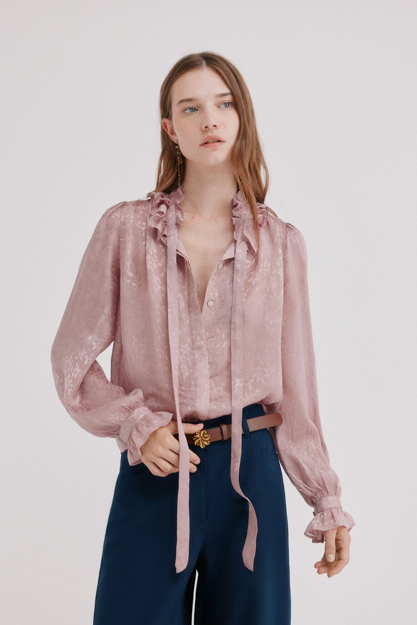 Hoss Intropia Circe. Blusa com folho