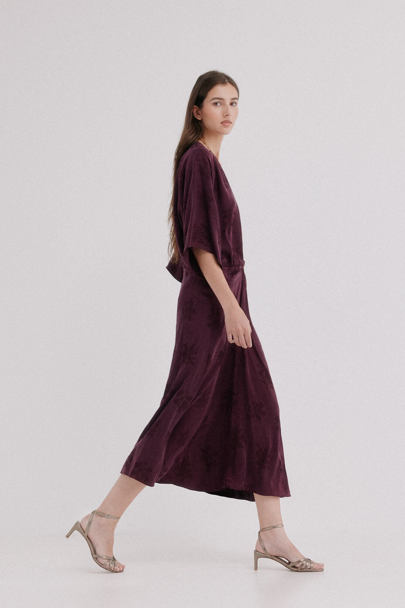 Hoss Intropia Alya. Vestido midi.