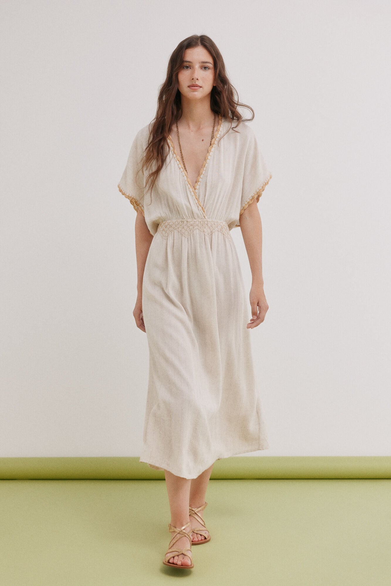 Hoss Intropia Alexia. Vestido bordado