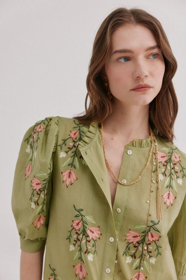 Hoss Intropia Capri. Blusa bordado floral Verde