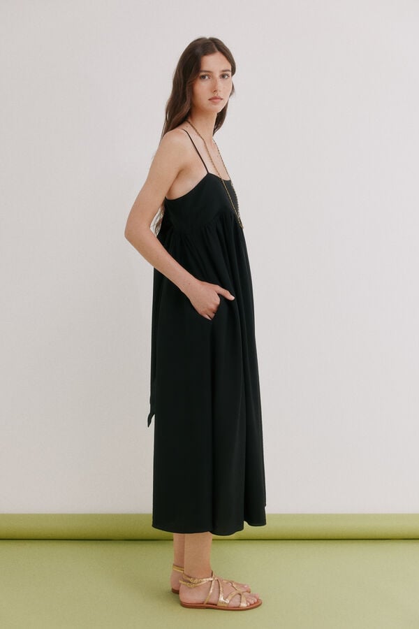 Hoss Intropia Asunci&oacute;n. Vestido lazada Negro