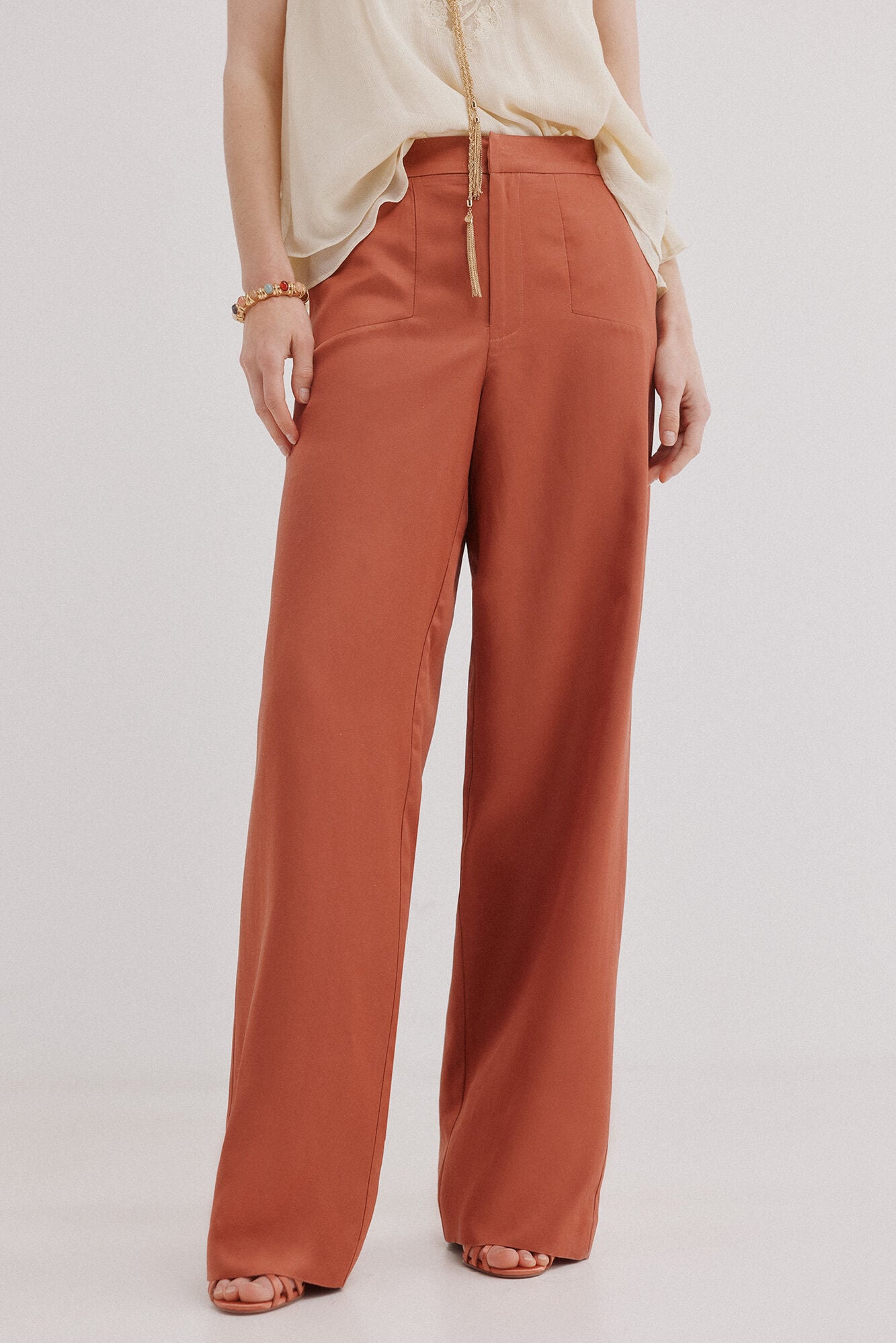 Hoss Intropia Pen&eacute;lope. Pantal&oacute;n tejido satinado