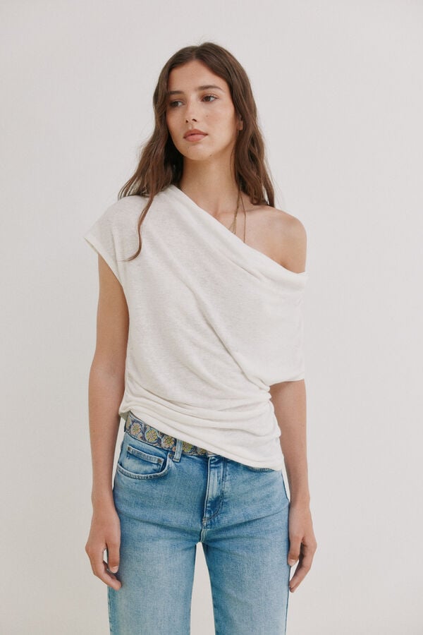 Hoss Intropia Madeline. T-shirt drapeada Beige