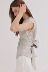 Hoss Intropia Claudia. Top con textura plisada Marfil