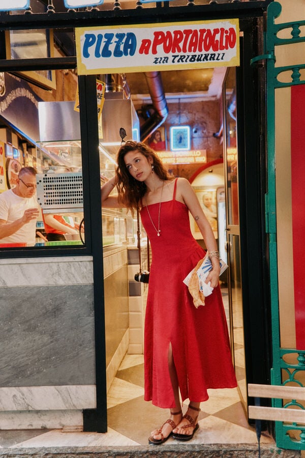 Hoss Intropia Ailin. Vestido midi rojo rojo