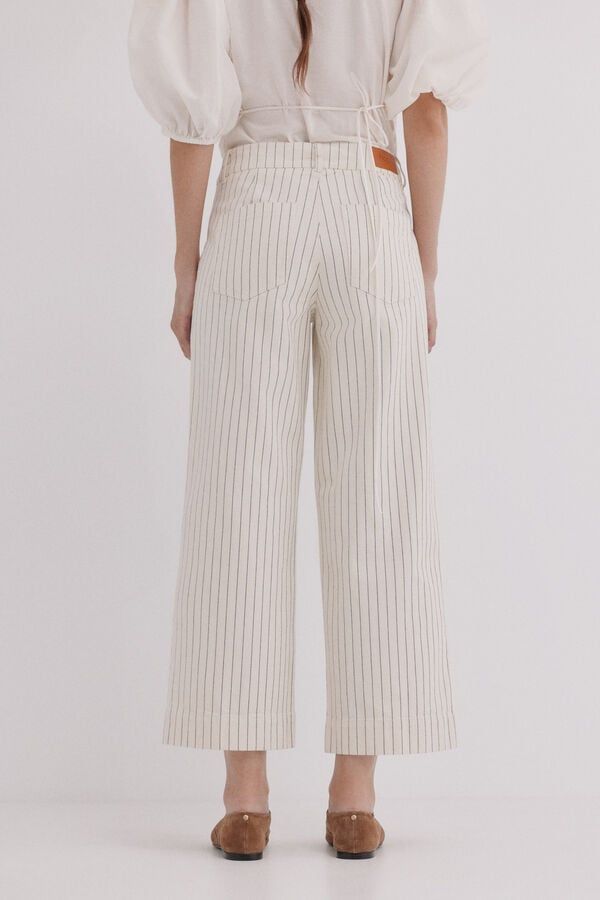 Hoss Intropia Belinda. Jeans rectos Marfil
