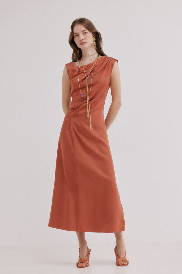 Hoss Intropia Alessia. Vestido midi satinado Naranja