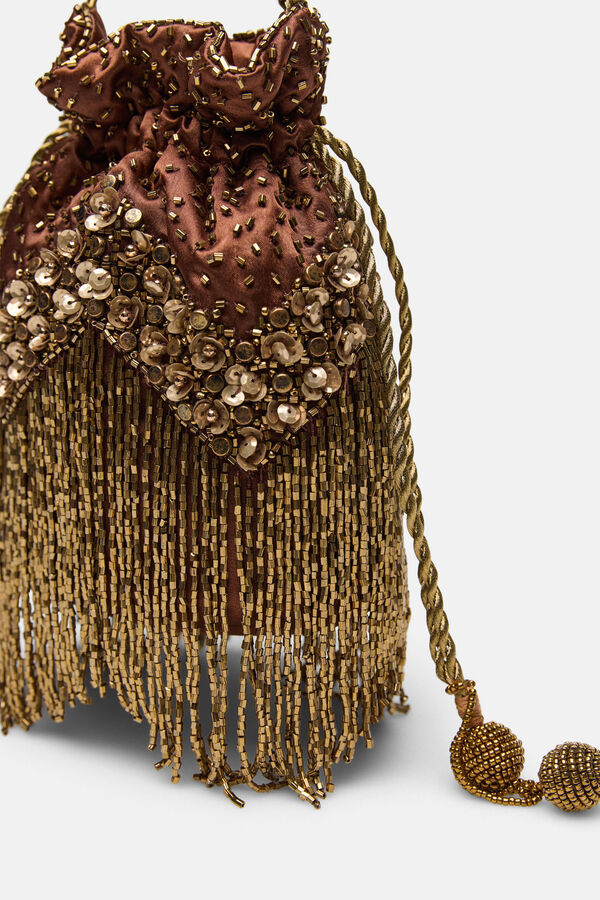 Hoss Intropia Nora. Bucket bag bordada em cetim Verde