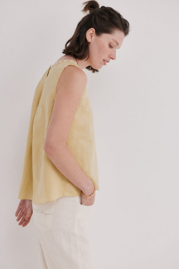 Hoss Intropia Celene. Top missangas Amarelo