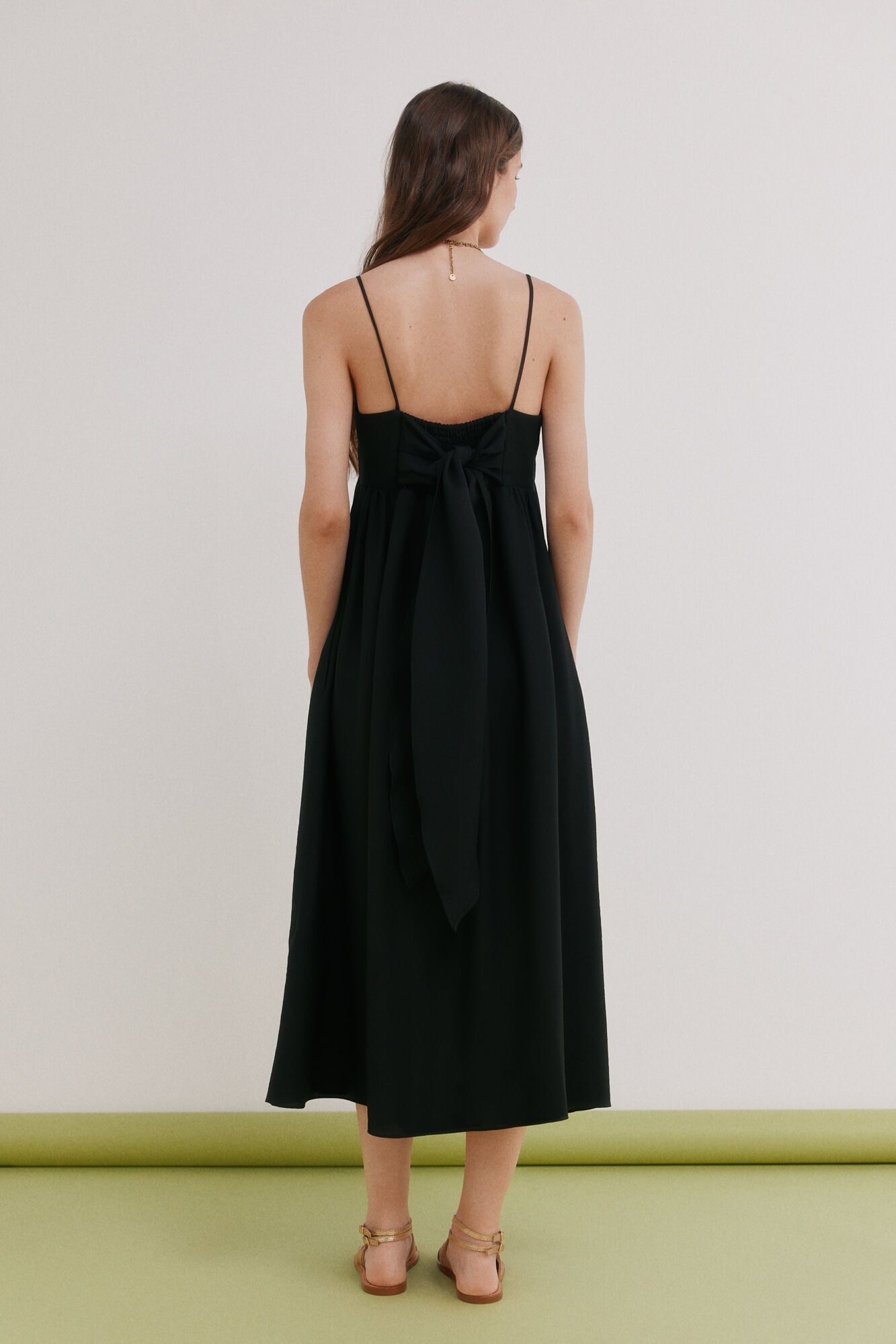 Hoss Intropia Asunci&oacute;n. Vestido lazada