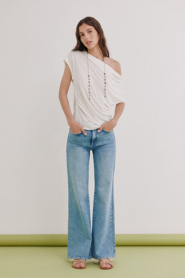 Hoss Intropia Madeline. T-shirt drapeada Beige