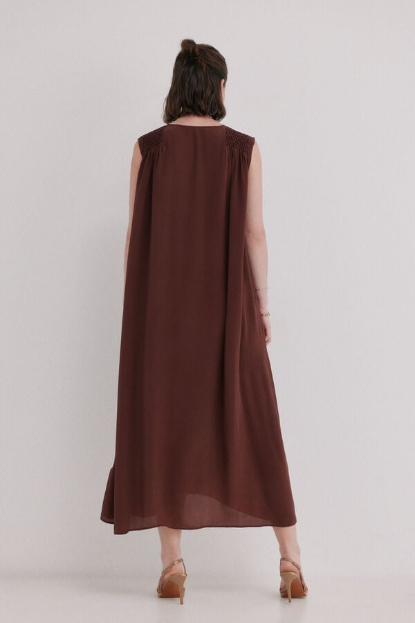 Hoss Intropia Aura. Vestido midi flu&iacute;do Marron