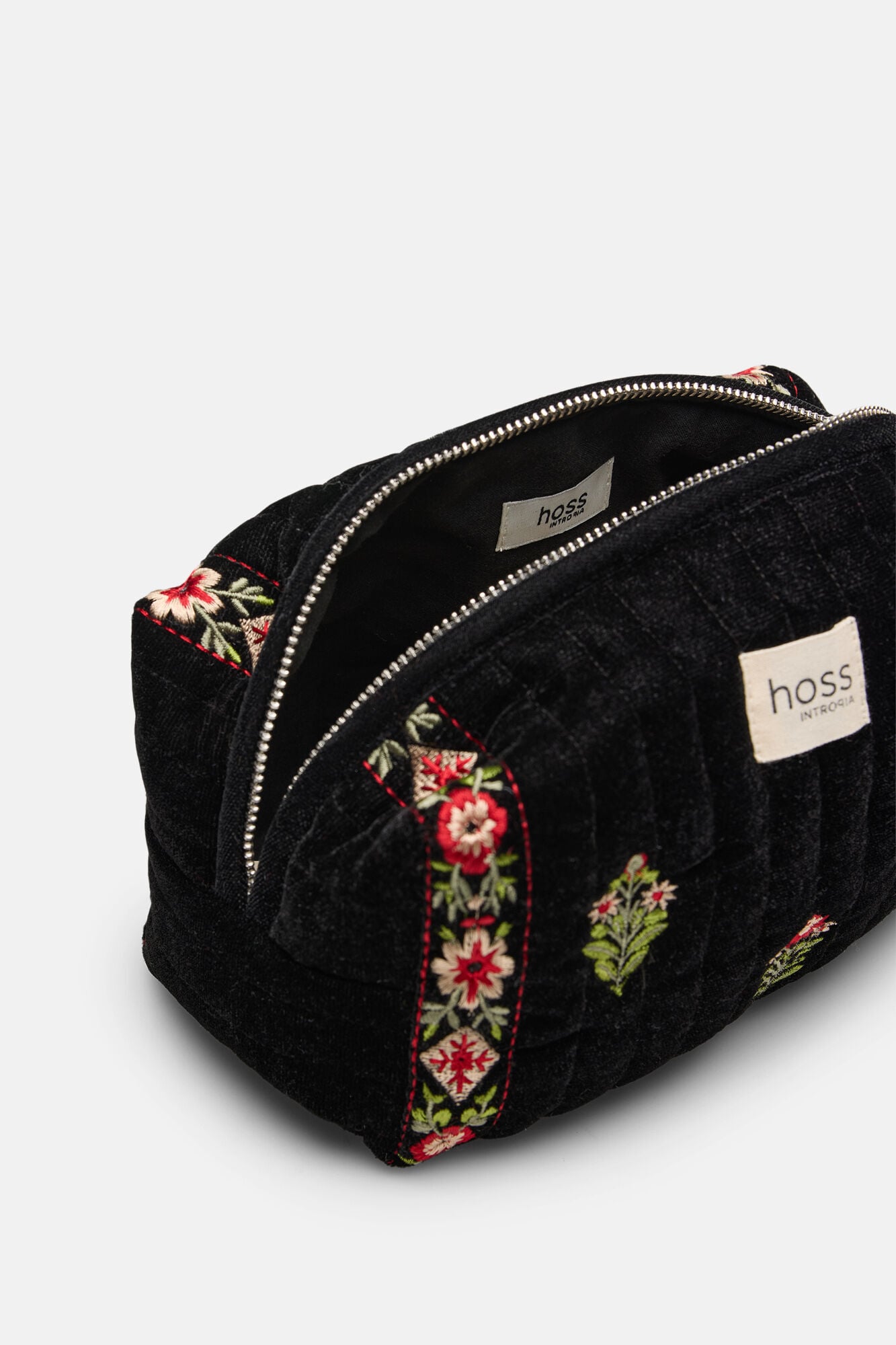 Hoss Intropia Larisa. N&eacute;cessaire em veludo bordado