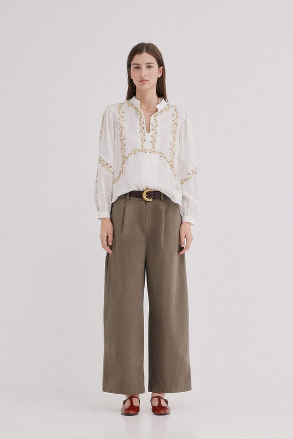 Hoss Intropia Cintya. Camisa bordada Ecru