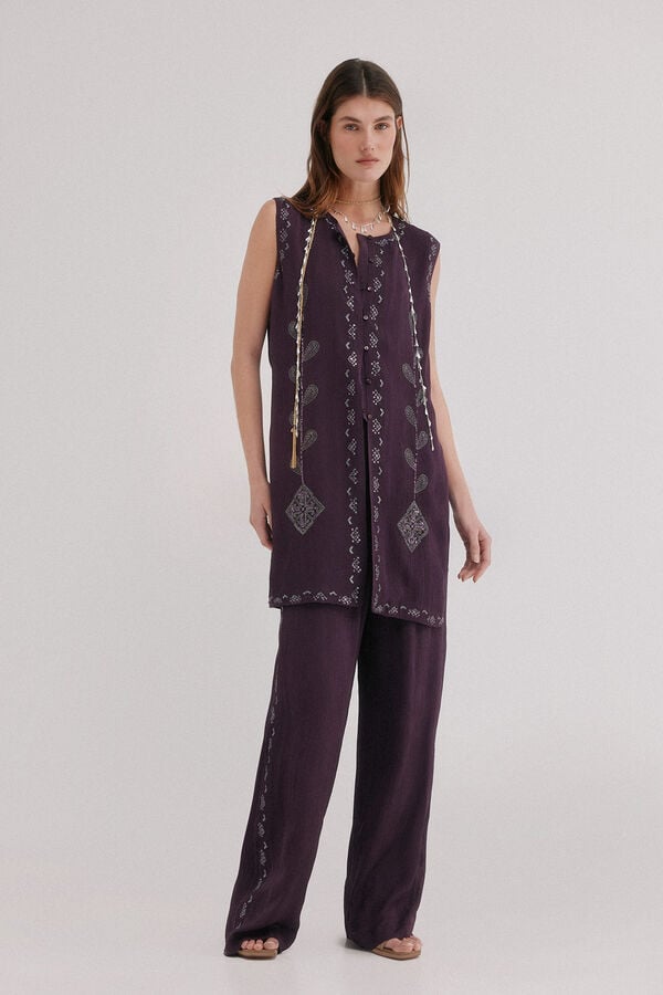 Hoss Intropia Prisca. Cal&ccedil;a bordada Roxo