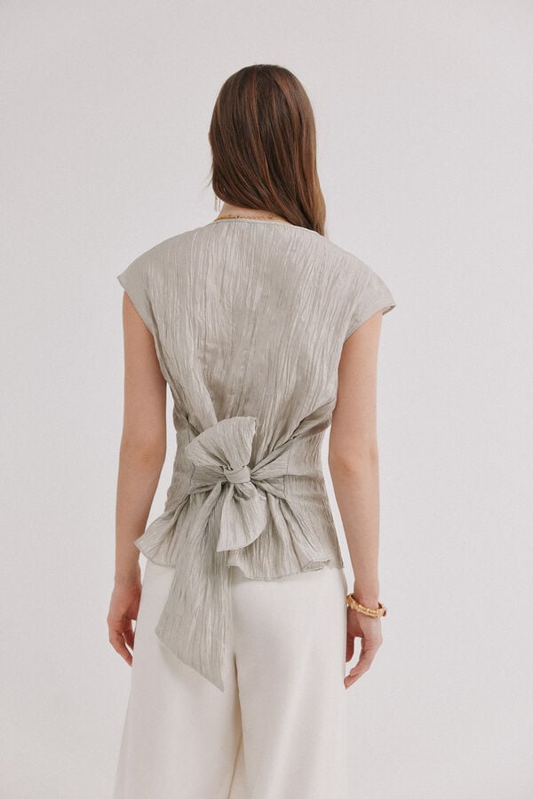 Hoss Intropia Claudia. Top con textura plisada Marfil