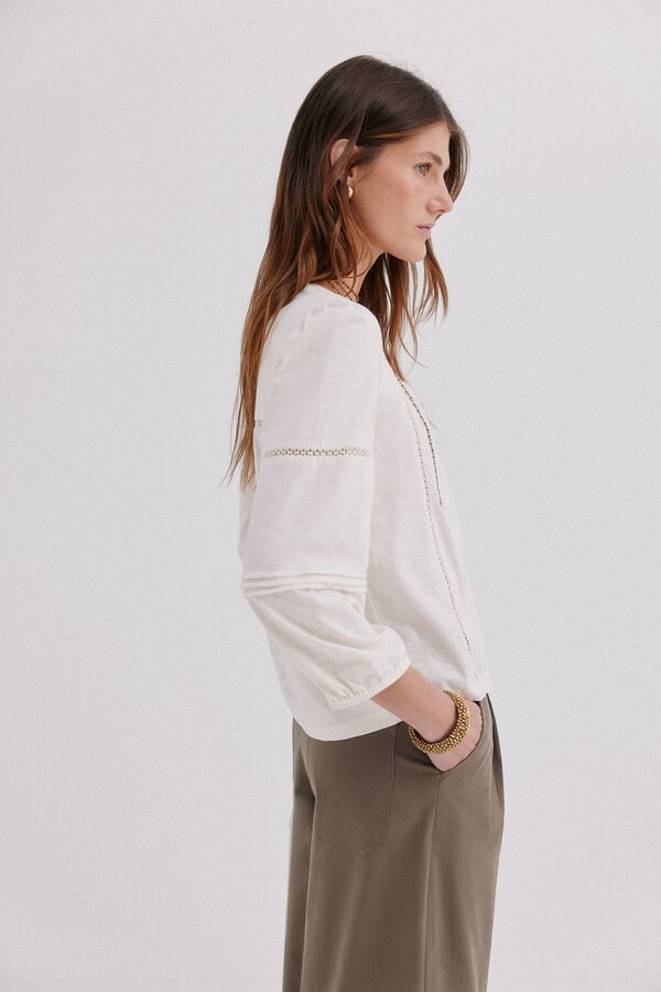 Hoss Intropia Miranda. Blusa rom&aacute;ntica Beige