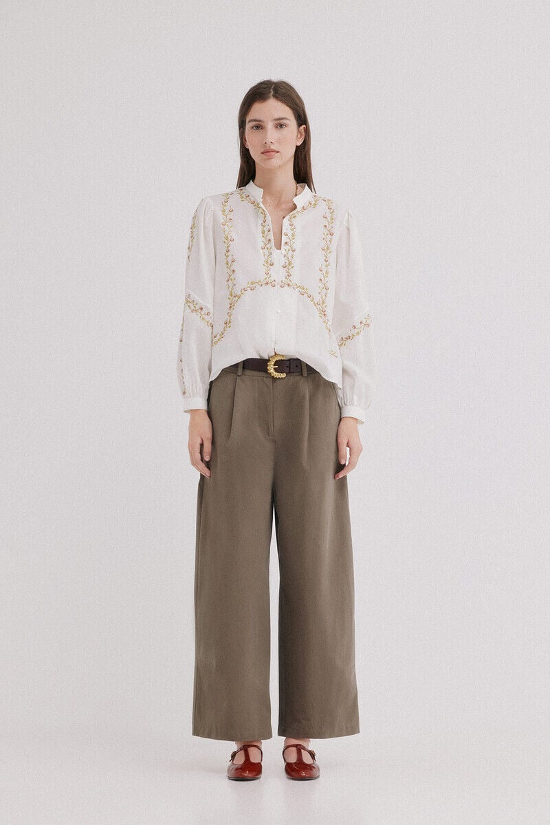 Conjunto de pietracal&ccedil;a e cintya
